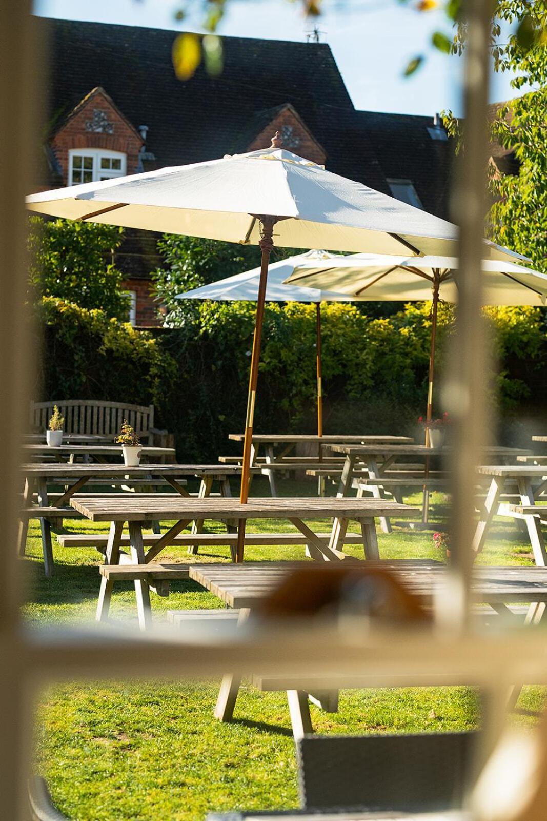 The Stag And Huntsman At 3* Hambleden